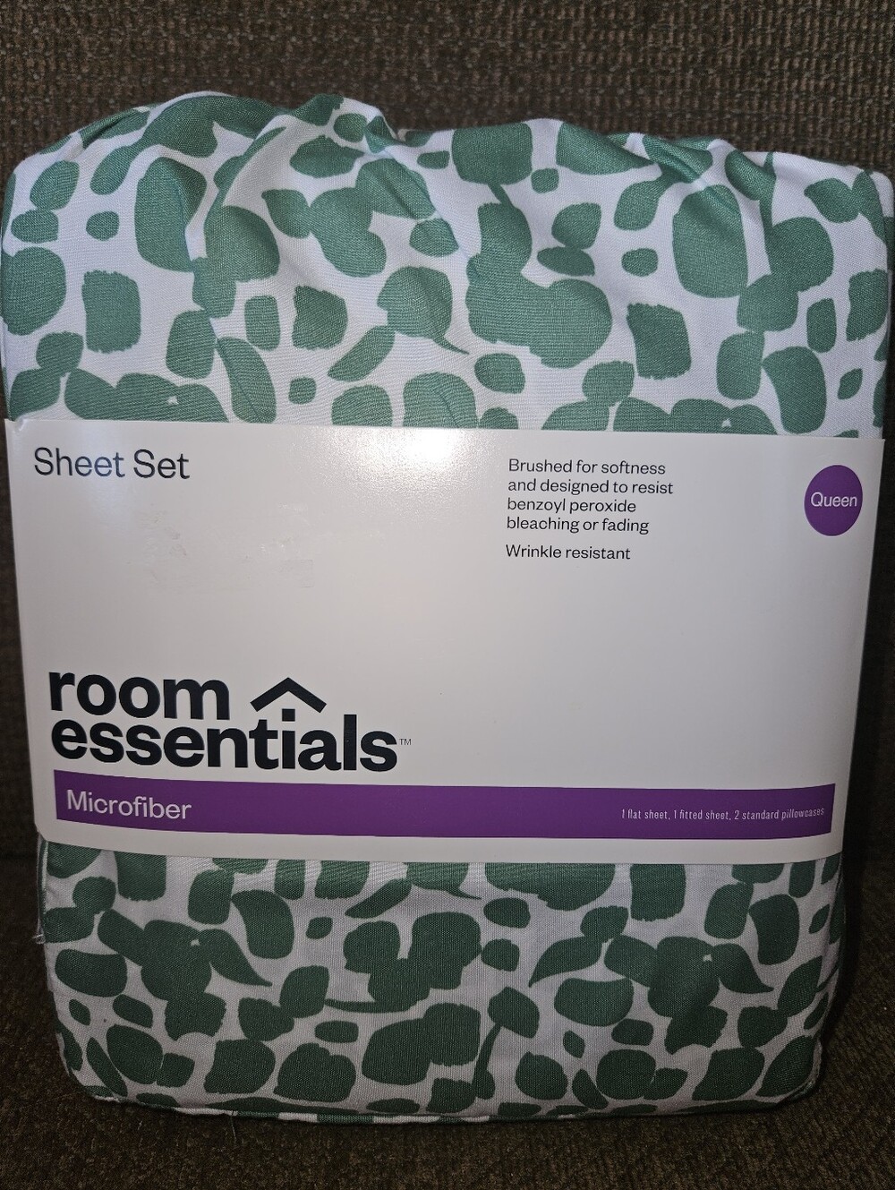 NIP Room Essentials Green/White Patterned Queen Size Microfiber Sheet Set